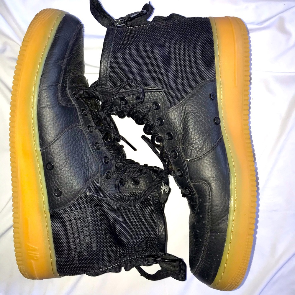 Black Nike Air Forces